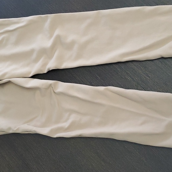 Amazon essentials pants - Picture 2 of 2